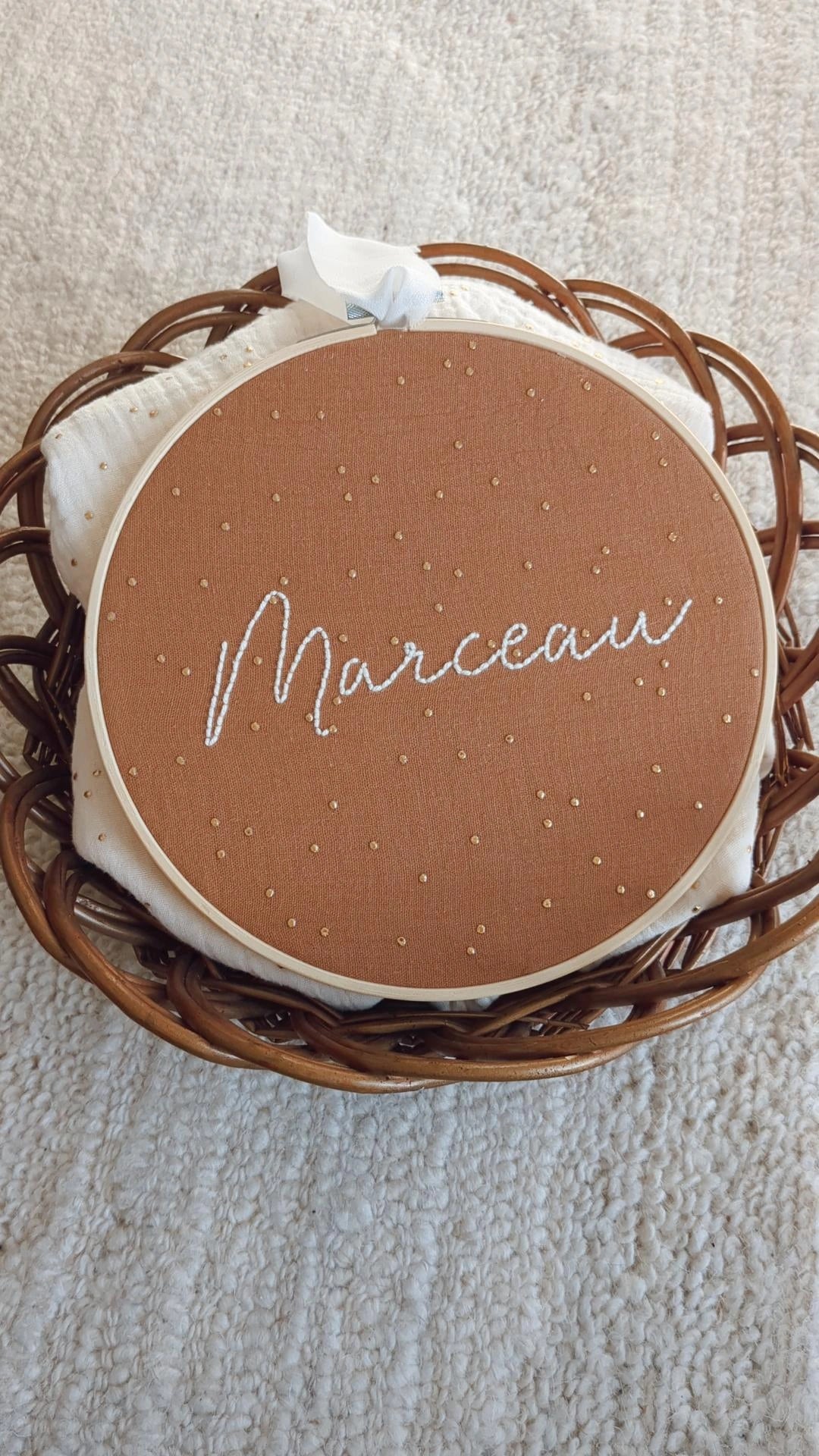 Tambour brodé modèle Marceau