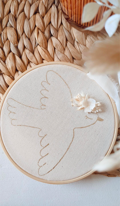 Douce hirondelle • Tambour hirondelle doré et fleuri à la main