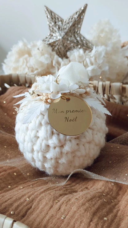 Boule de Noël au crochet et fleurs séchées • Boule de Noël de luxe • Boule de Noël Mon premier Noël