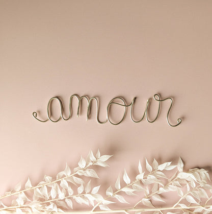 Décoration murale • Mot fil aluminium doré