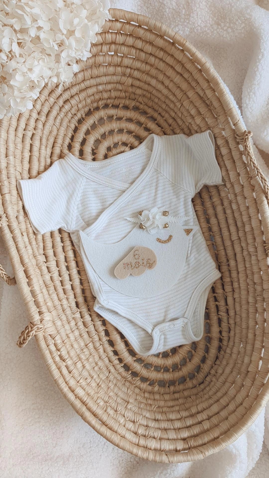 Cartes étapes bébé oiseau en feutrine fleurie