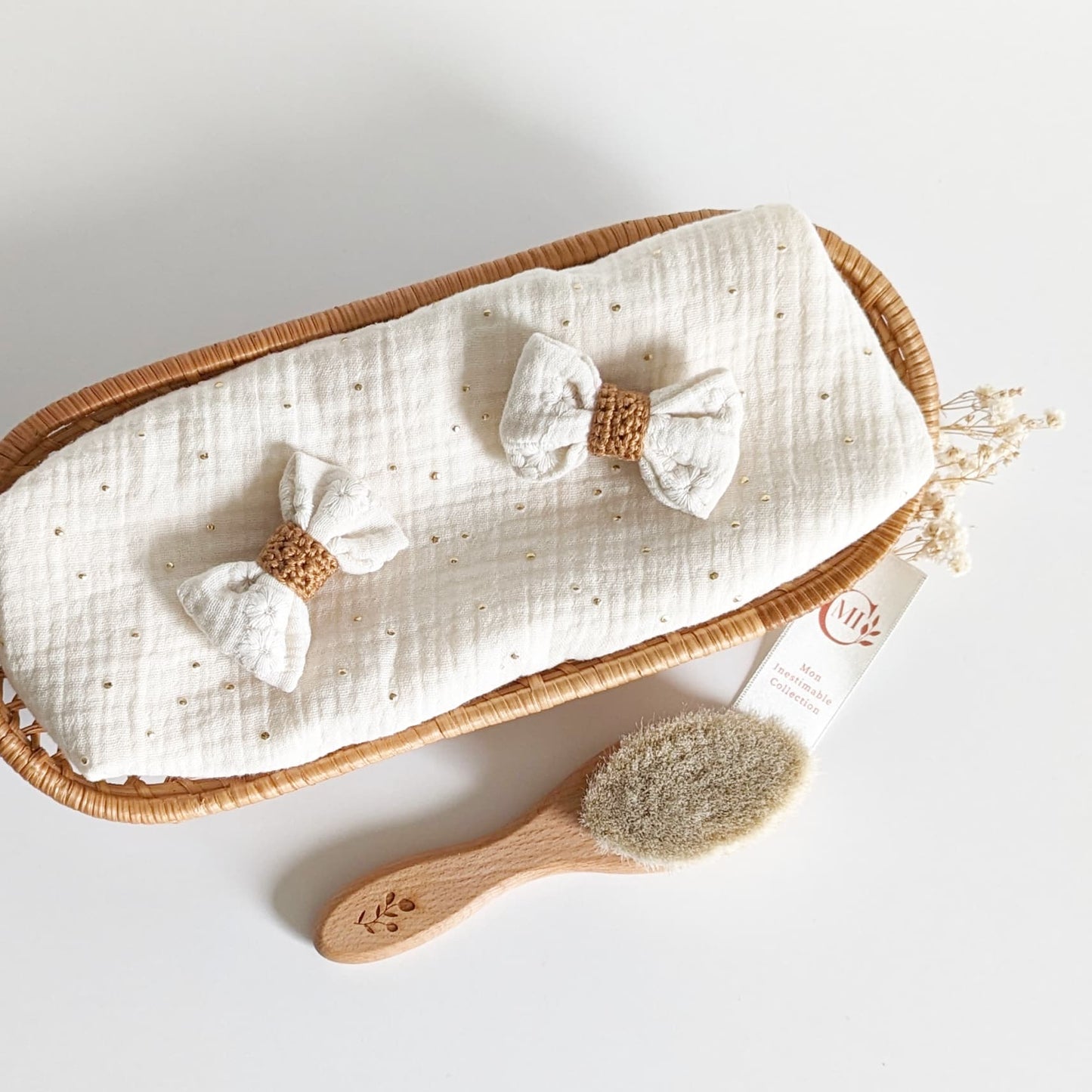 Brosse à cheveux bébé